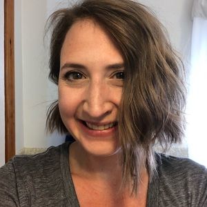 Meet your Posher, Maya